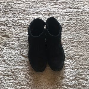 Minnetonka moccasin booties